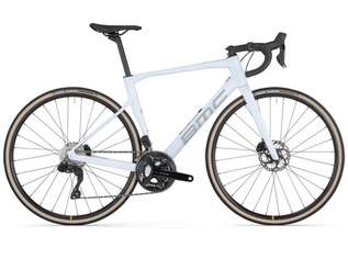 BMC Roadmachine FOUR white grey black 2024 - RH 47 cm, 3779.1 €, Auto & Fahrrad-Fahrräder in Österreich