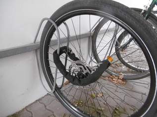 28" Vorderrad komplett, 30 €, Auto & Fahrrad-Teile & Zubehör in 1210 Floridsdorf