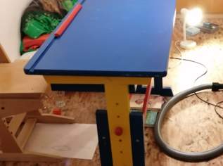 Kinderschreibtisch zu verschenken, 0 €, Kindersachen-Kinderzimmer in 1140 Penzing