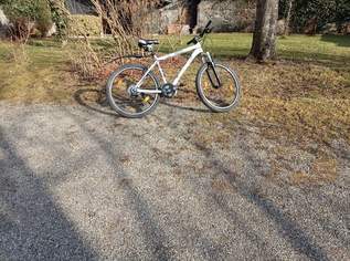 Mountainbike Giant Terrago abzugeben, 160 €, Auto & Fahrrad-Fahrräder in 6911 Lochau