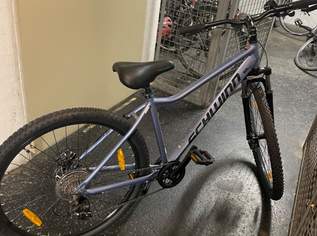 Schwinn Damen Mountainbike , 200 €, Auto & Fahrrad-Fahrräder in 1140 Penzing